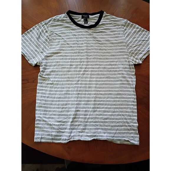 Forever 21 Men's Tee - Size: Large  (1239) - Picture 1 of 4
